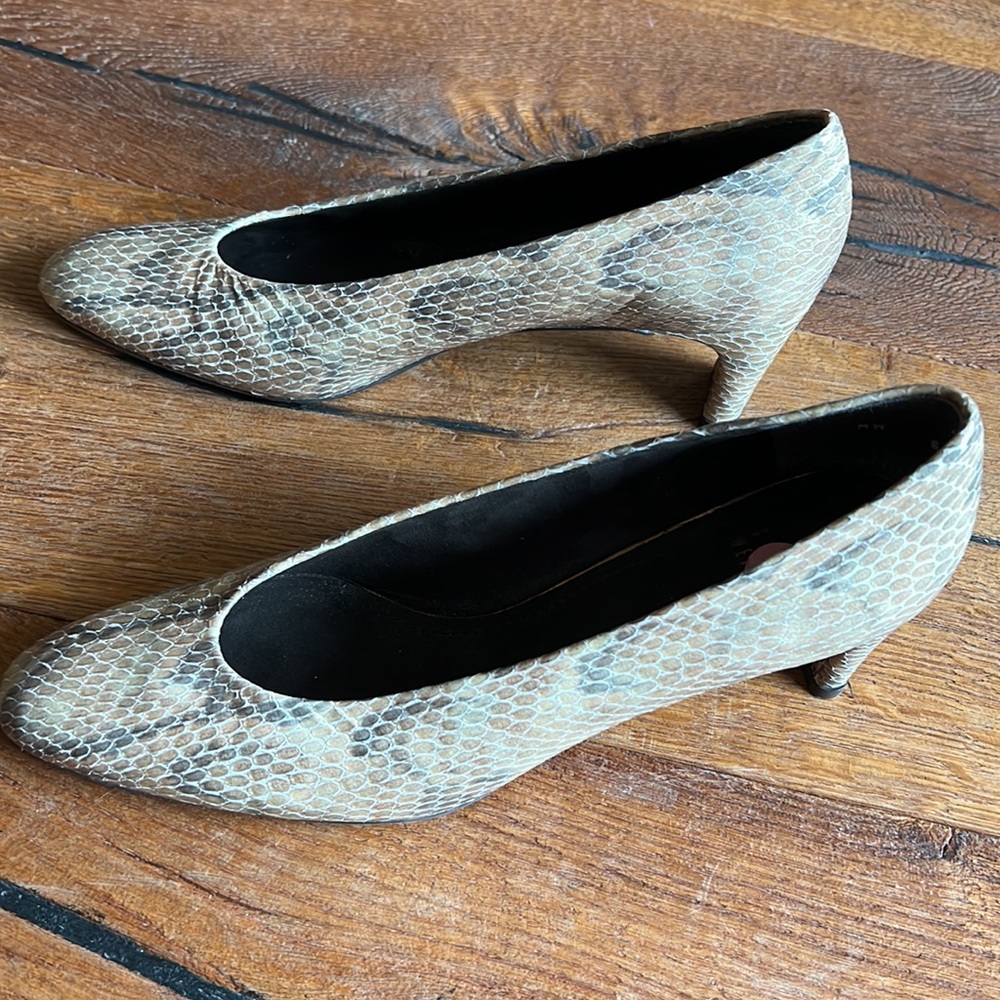 Stuart Weitzman Snakeskin Heels - image 2
